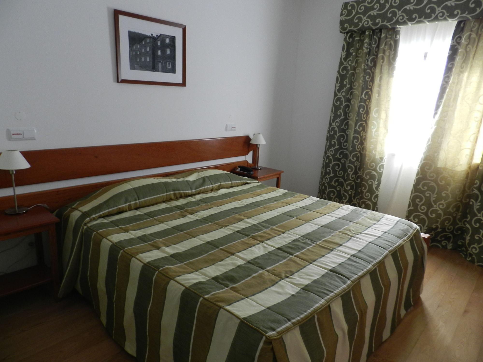 Hotel Albergaria Senhora Do Espinheiro Seia Bagian luar foto