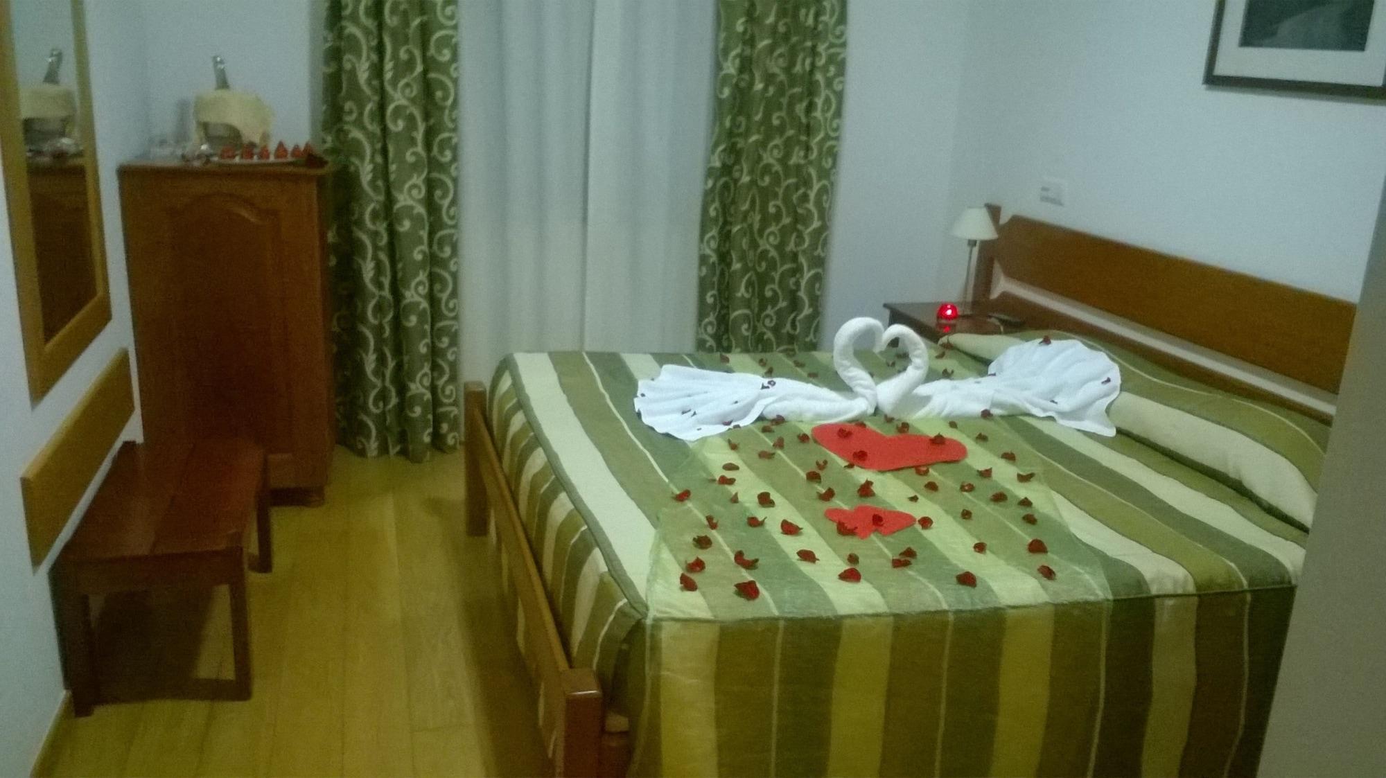 Hotel Albergaria Senhora Do Espinheiro Seia Bagian luar foto