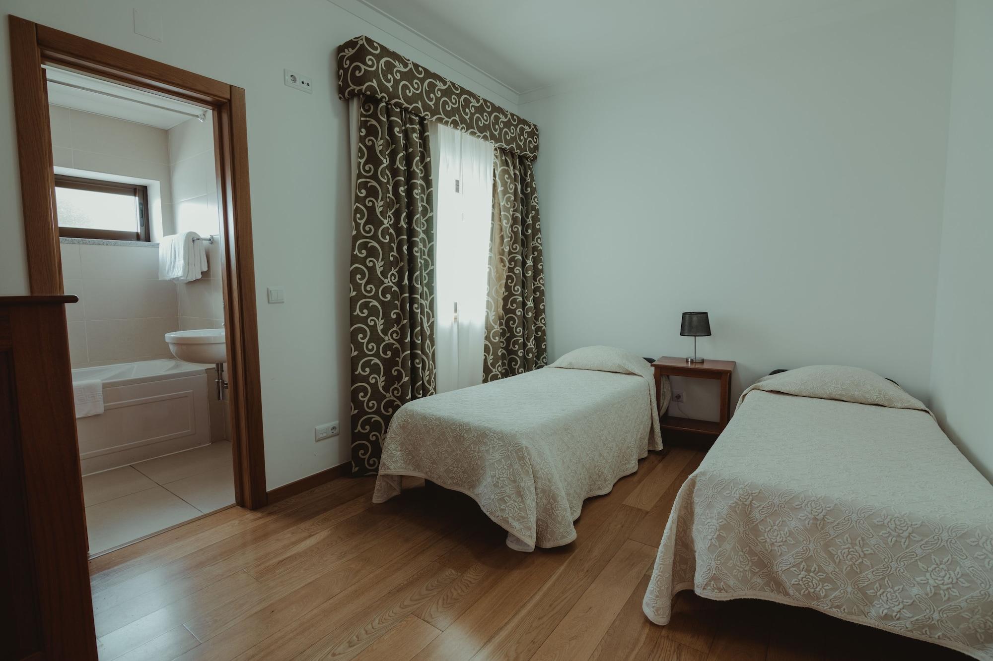 Hotel Albergaria Senhora Do Espinheiro Seia Bagian luar foto