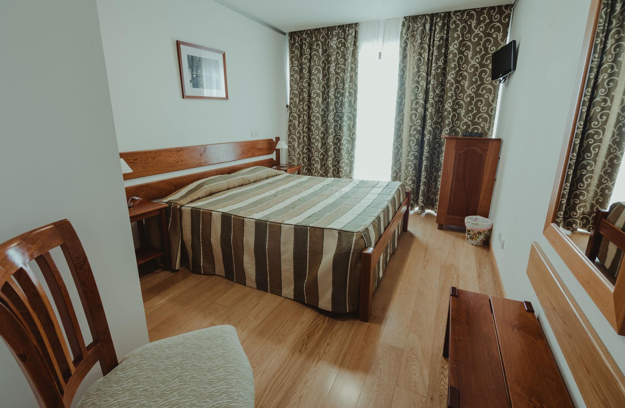 Hotel Albergaria Senhora Do Espinheiro Seia Bagian luar foto