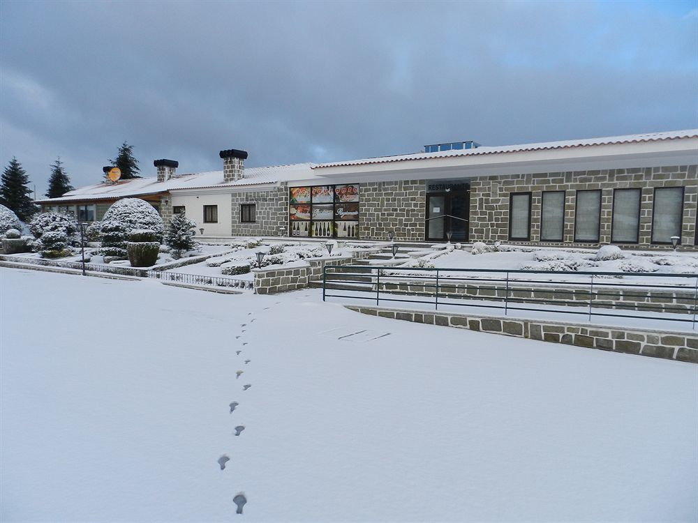 Hotel Albergaria Senhora Do Espinheiro Seia Bagian luar foto
