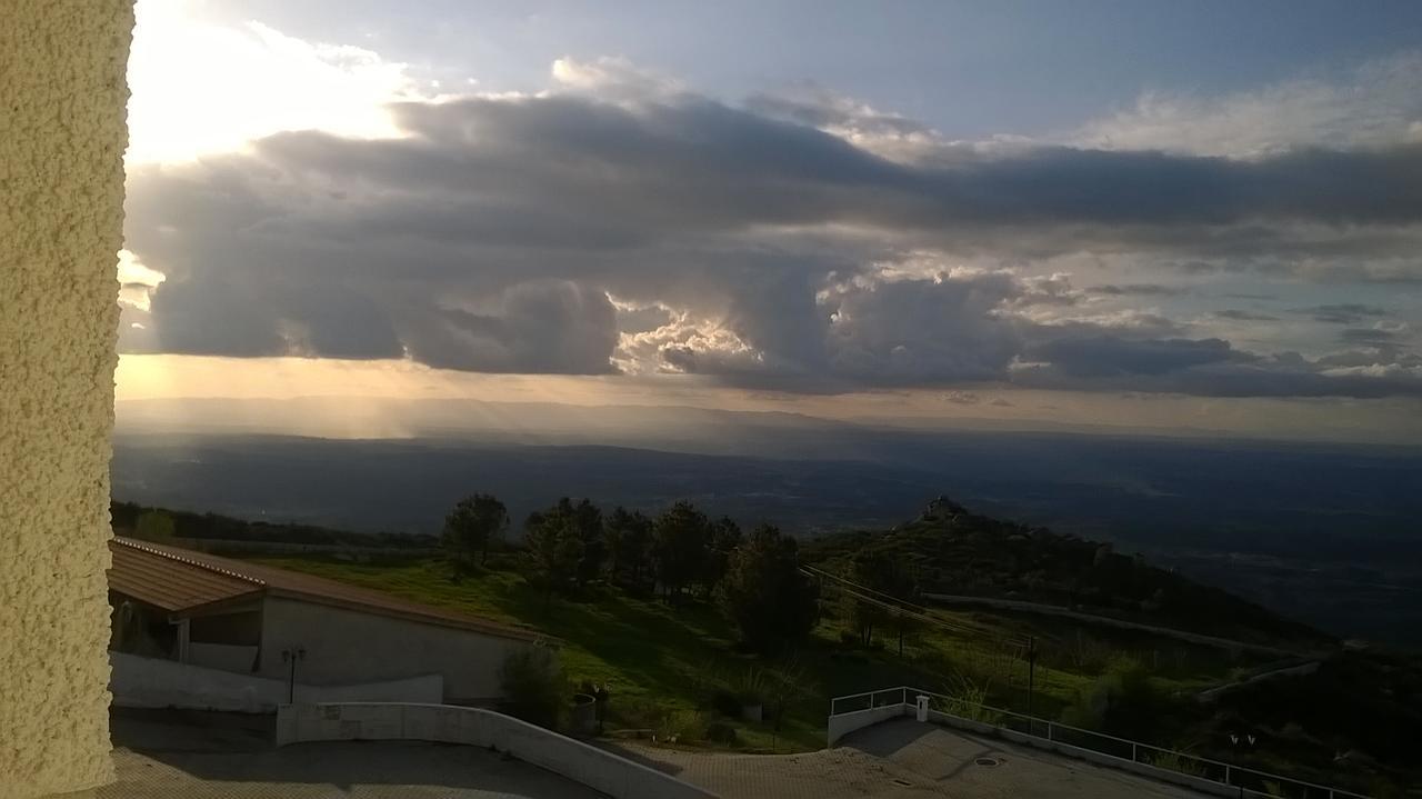 Hotel Albergaria Senhora Do Espinheiro Seia Bagian luar foto